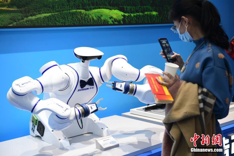 Exposição temática atrai visitantes na capital chinesa