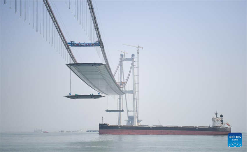 Ponte Lingdingyang está em construção em Guangdong 