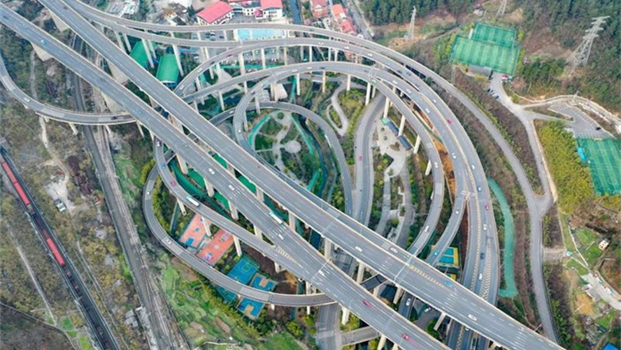 Galeria: complexo de viadutos em Qianchun no sudoeste da China
