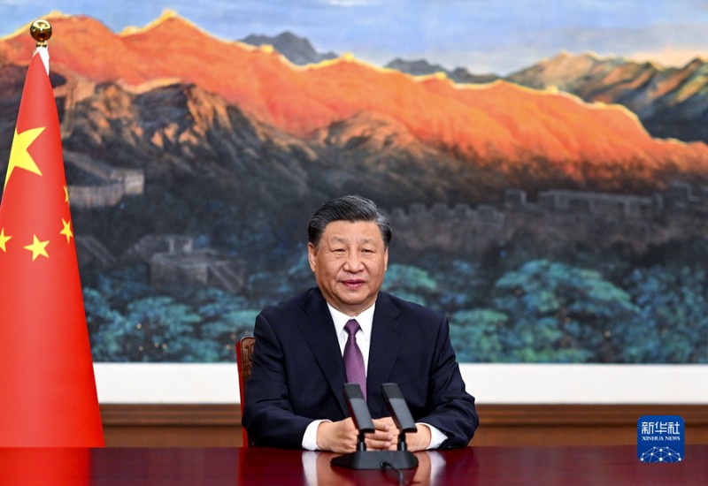 Xi Jinping discursa na cerimônia de abertura da sessão plenária do segundo Fórum Econômico Eurasiático