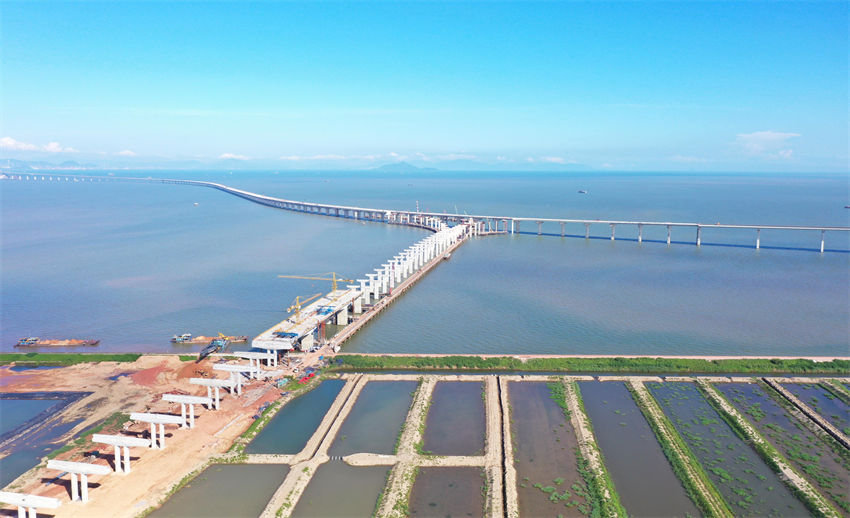Ponte Wanqingsha é concluída com sucesso