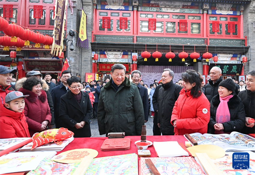 Xi Jinping envia cumprimentos da Festa da Primavera a todos os chineses