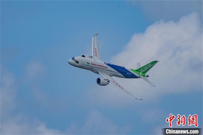 Aviões COMAC da China iniciam voos de demonstração no Sudeste Asiático