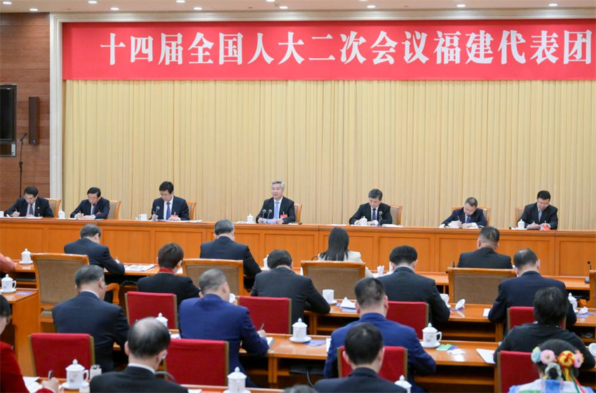 Líderes chineses participam de deliberações na sessão legislativa anual