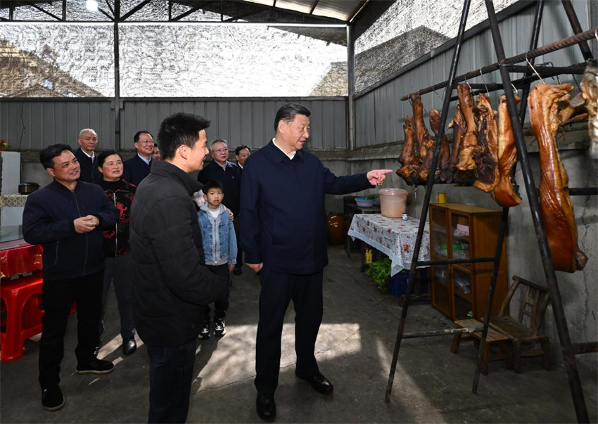 Xi Jinping inspeciona Changde, na província central chinesa de Hunan