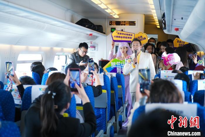 Ningxia inaugura trem turístico especial