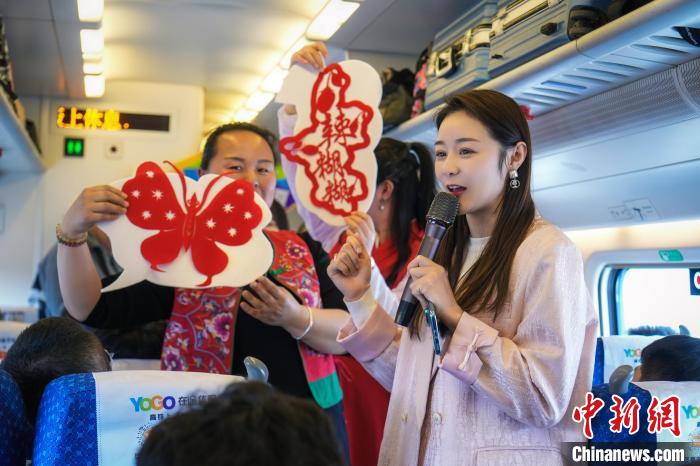 Ningxia inaugura trem turístico especial