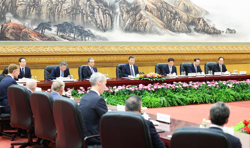 Xi Jinping reúne-se com convidados dos EUA