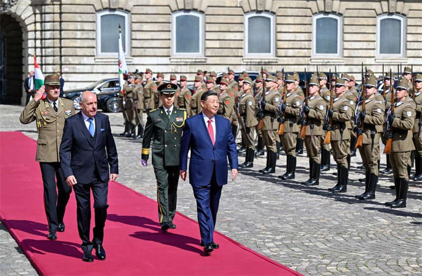 Avanço: Xi diz que está pronto para promover conjuntamente os laços China-Hungria para níveis mais altos