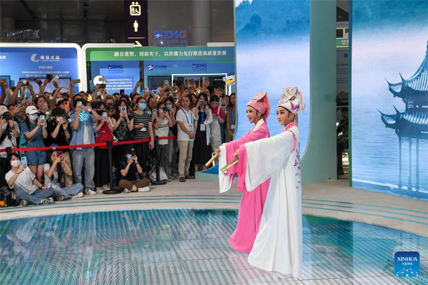 Feira Internacional das Indústrias Culturais é inaugurada no sul da China