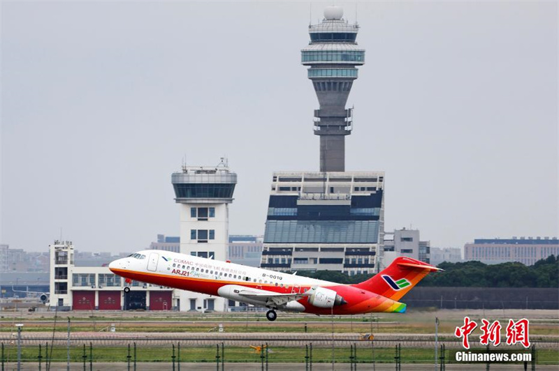 China: avião comercial doméstico completa primeiro voo de demonstração com combustível sustentável