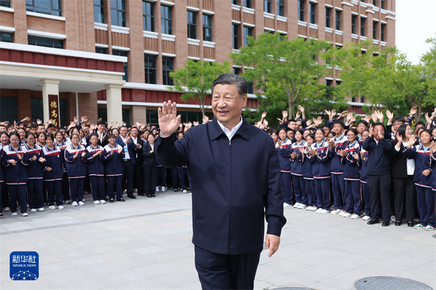 Xi Jinping enfatiza conservação da ecologia do Planalto Qinghai-Xizang e desenvolvimento de alta qualidade