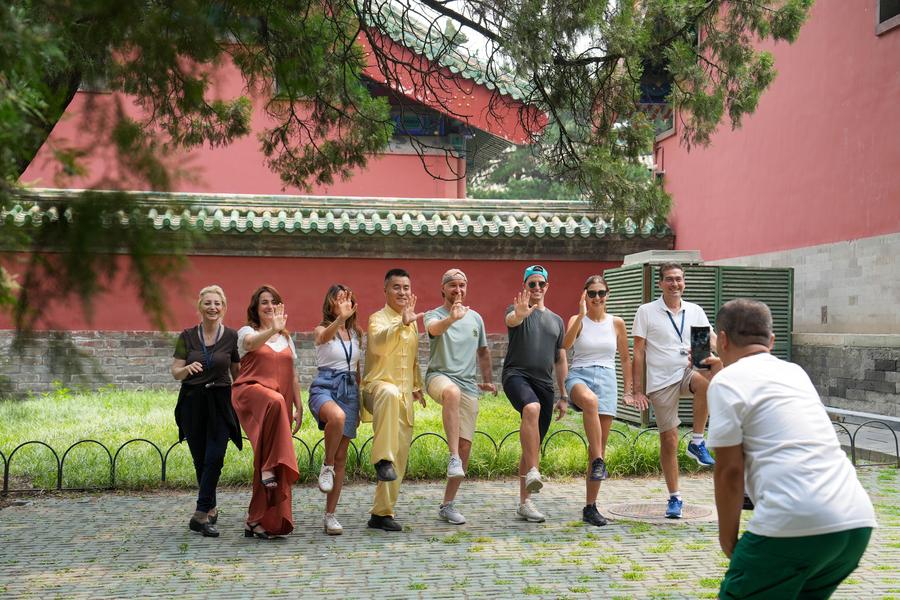 China vê aumento de viajantes estrangeiros seguindo políticas de isenção de visto de trânsito