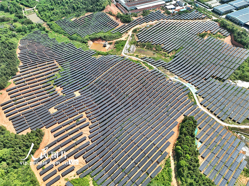 Geração de energia fotovoltaica promove revitalização rural em Jiangxi