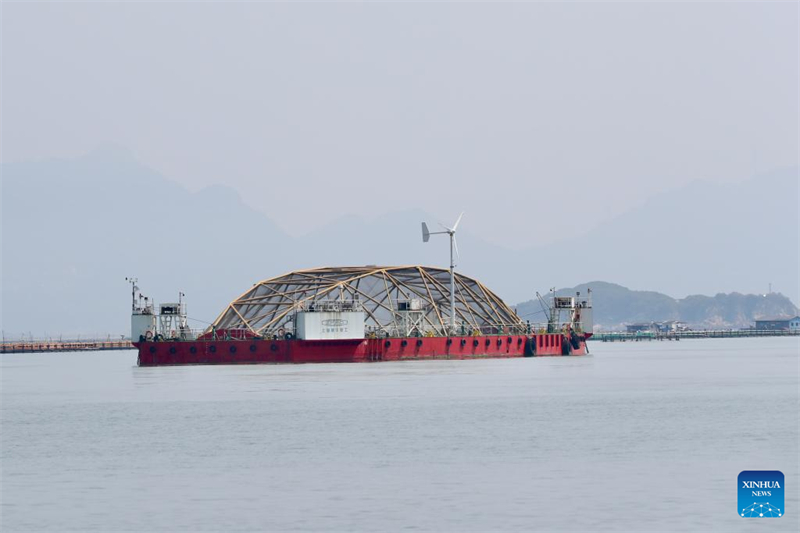 Condado de Lianjiang, leste da China, apoia construção de plataformas de aquacultura em águas profundas