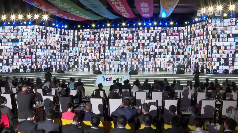 Jovens do mundo se reúnem em Beijing para discutir intercâmbios de civilizações e aprendizado mútuo