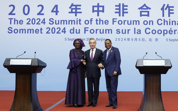 FOCAC: Chanceler chinês propõe princípios para cooperação internacional com África