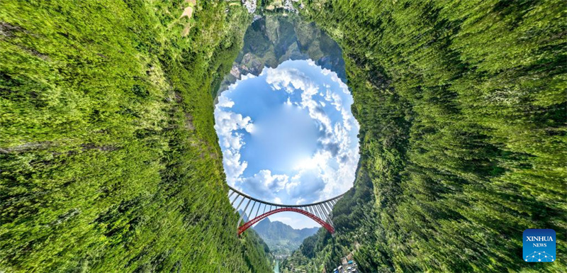 Pontes gigantescas em Guizhou, sudoeste da China