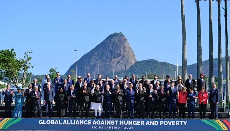 G20 lança aliança global para reduzir fome e pobrezaO G20 lançou a Aliança Global contra Fome e Pobreza para apoiar a implementação de programas liderados e controlados pelos países com o objetivo de reduzir a fome e a pobreza em todo o mundo, contribuindo para revitalizar as parcerias globais para o desenvolvimento sustentável, de acordo com a Declaração de Líderes do Rio de Janeiro do G20 divulgada nesta terça-feira.