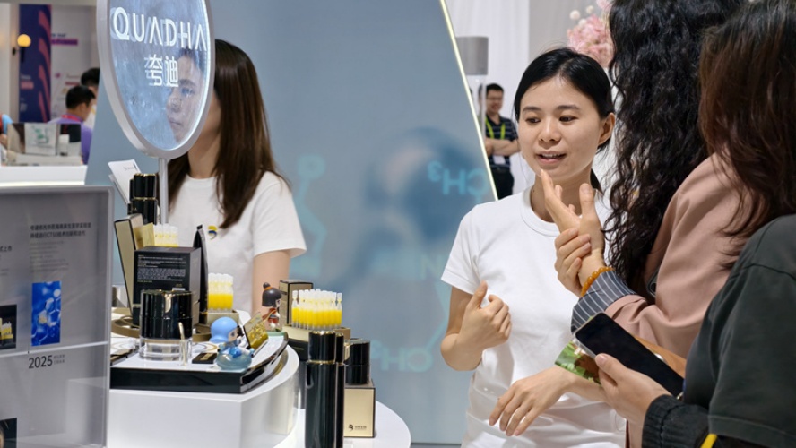 Hainan: Exposição Internacional de Produtos de Consumo da China funde tradição com modernidade