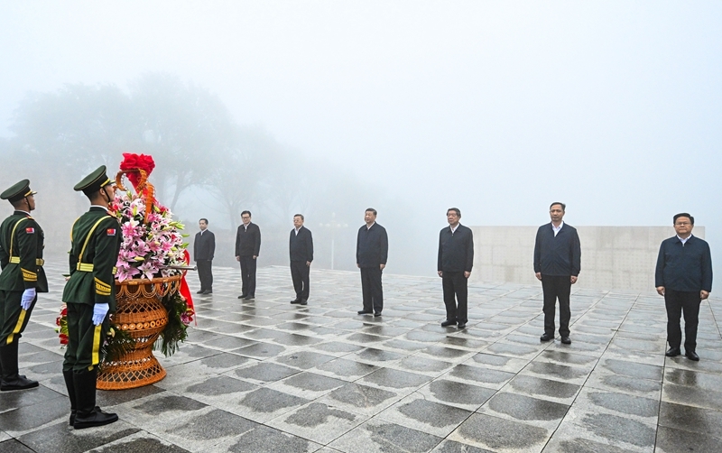 Xi Jinping enfatiza transformação da economia baseada em recursos e promoção da modernização chinesa durante visita de inspeção em Shanxi