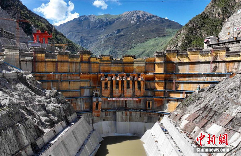 Galeria: construção da Usina Hidrelétrica Yebatan