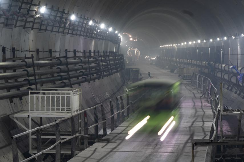 Túnel do Rio Yangtze da Linha 12 do Metrô de Wuhan alcança avanço na escavação