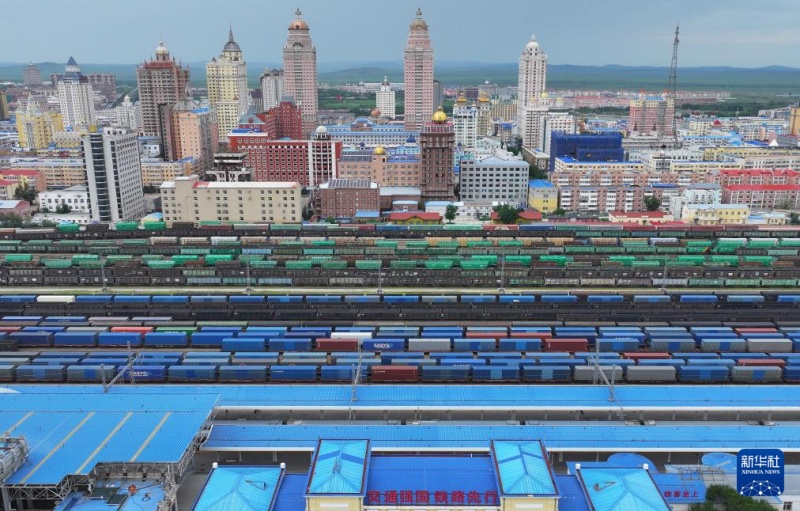 Corredor ferroviário leste de carga China-Europa registrou quase 2.500 viagens no primeiro semestre