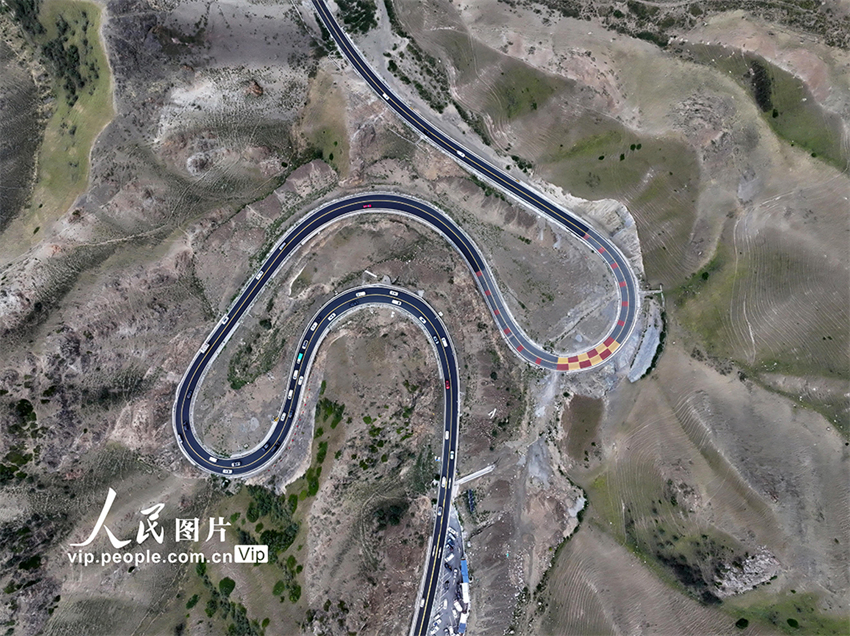 Galeria: paisagem deslumbrante ao longo da rodovia Dushanzi-Kuche em Xinjiang