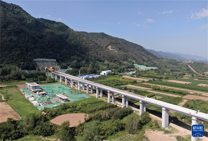 Conclusão da instalação de todas as pontes da ferrovia de alta velocidade Xi’an-Ankang