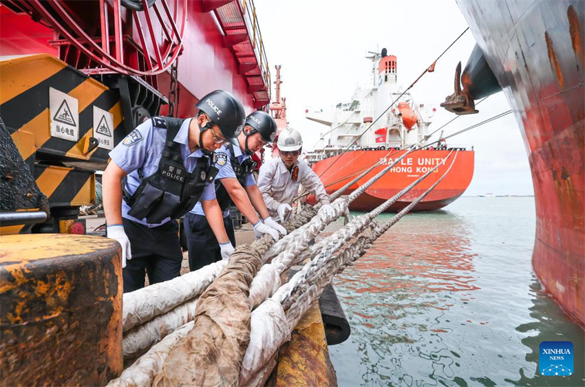 Províncias do leste da China intensificam prevenção de desastres para o tufão Co-May