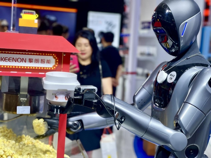 Conferência Mundial de Robôs revela a tendência futura de robôs com inteligência incorporada