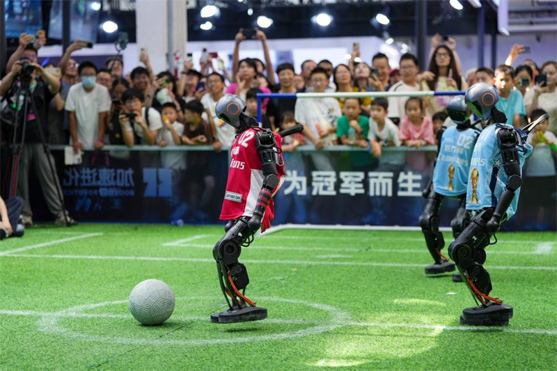 Conferência Mundial de Robôs de 2025 apresenta novidades de inteligência incorporada e robôs humanoides