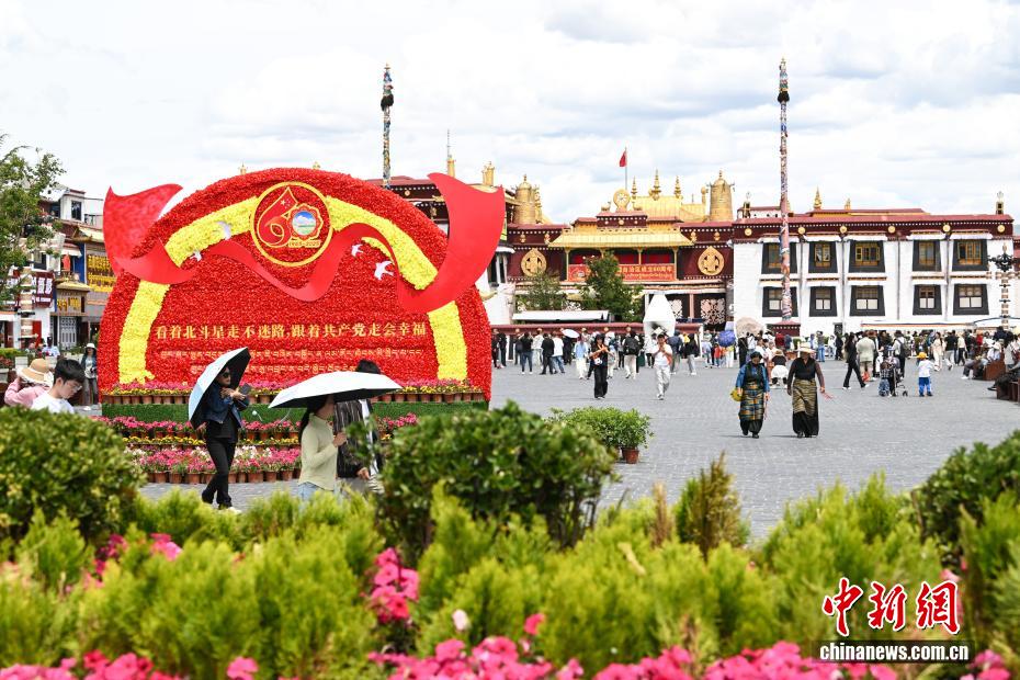 Contagem regressiva para 60º aniversário da Região Autônoma do Xizang: ruas de Lhasa ganham clima festivo