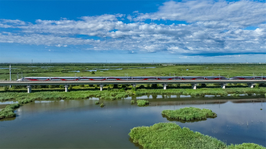 Ferrovia de alta velocidade mais ao norte da China comemora 10º aniversário