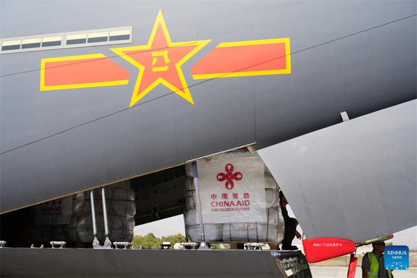 Primeiro lote de ajuda humanitária da China para o Afeganistão chega a Cabul