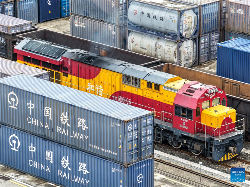 Trem de carga China-Europa vindo do sudoeste da China realiza mais de 3.400 viagens