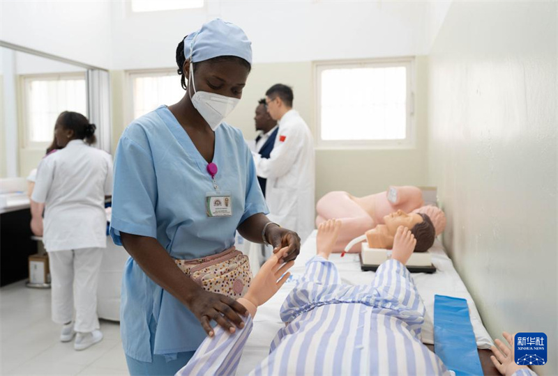 China inaugura centro de treinamento em práticas clínicas em hospital de Moçambique