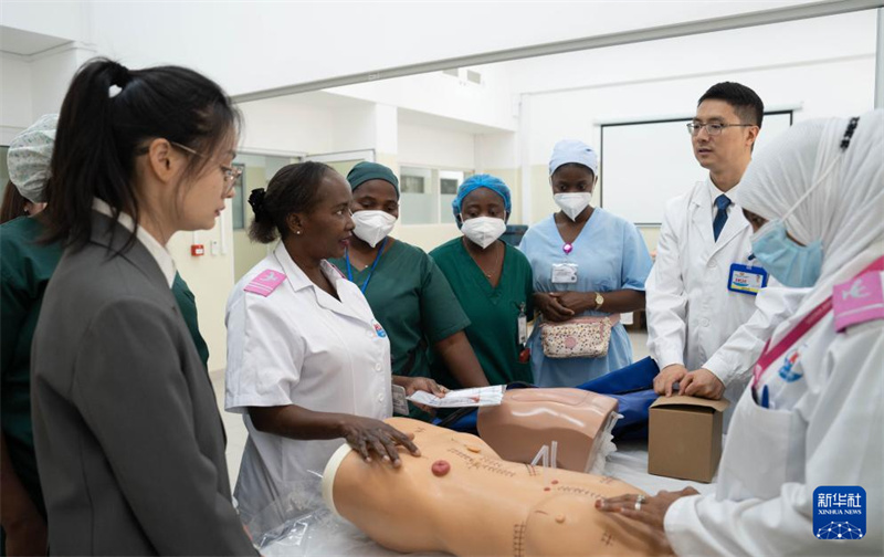 China inaugura centro de treinamento em práticas clínicas em hospital de Moçambique