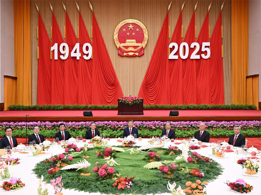 Xi Jinping pede avançar com determinação na promoção da modernização chinesa
