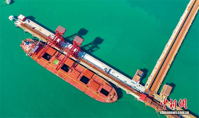 Shandong: primeiro terminal inteligente da China para granéis sólidos de 400 mil toneladas inicia operação