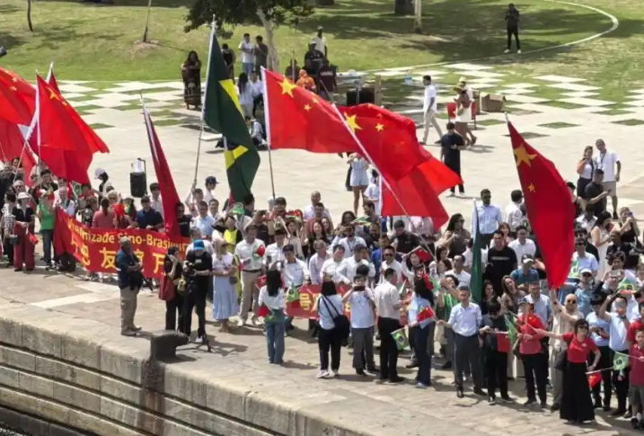 Navio-hospital da Marinha Chinesa visita o Brasil pela primeira vez