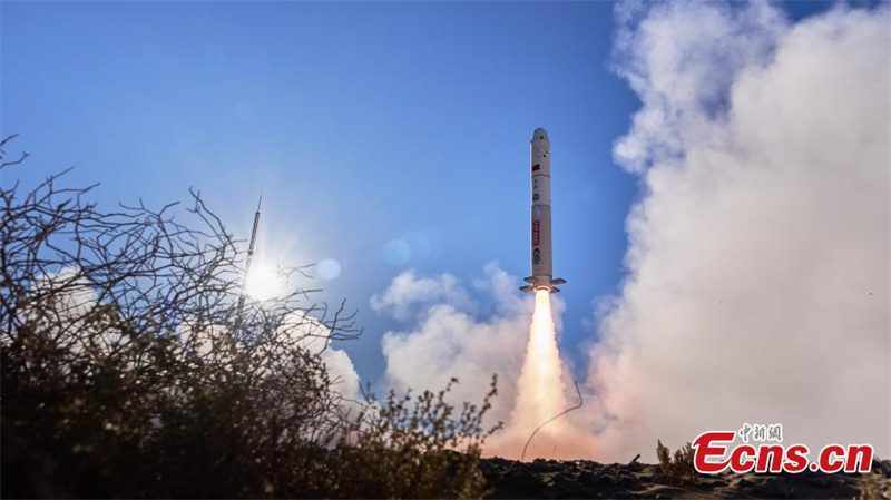 Nave espacial chinesa comercial reutilizável completa voo de teste