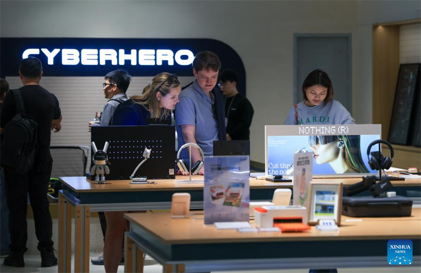 Shenzhen leva tecnologia de ponta aos consumidores com novos cenários de varejo