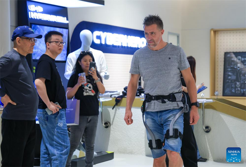 Shenzhen leva tecnologia de ponta aos consumidores com novos cenários de varejo