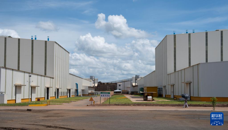 Presidente Chapo destaca agregação de valor na inauguração de fábrica de grafite em Moçambique