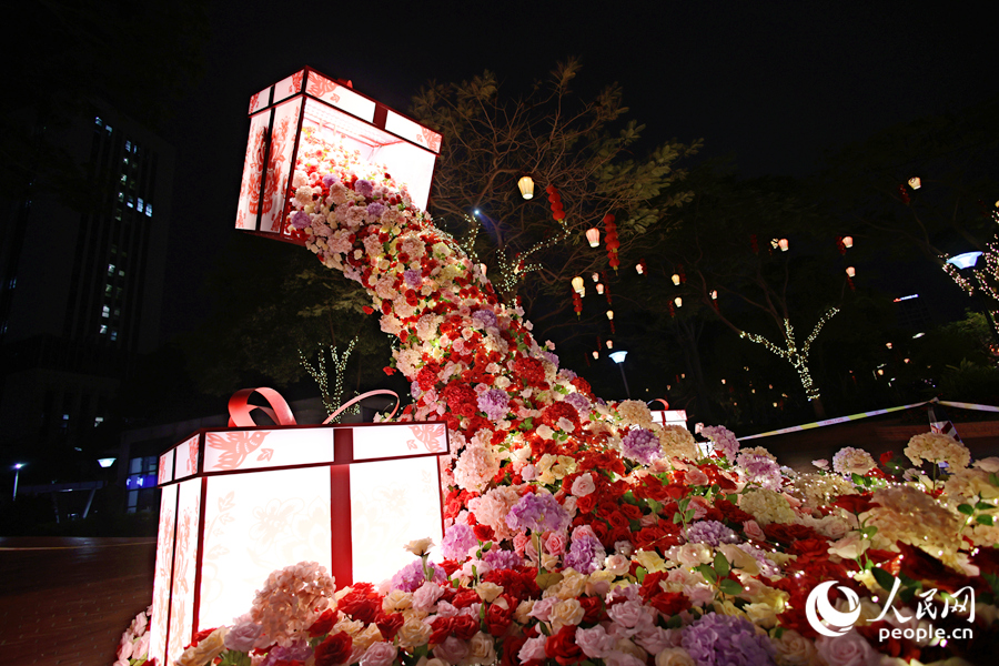 Xiamen se ilumina para receber Ano do Cavalo