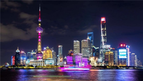 Shanghai registra mais de 320 novas empresas de tecnologia por dia em 2025 Shanghai promoveu ativamente a inovação científica e tecnológica no ano passado, com uma média de mais de 320 novas empresas de tecnologia sendo estabelecidas diariamente nesta cidade do leste da China, de acordo com a sessão anual em andamento do congresso popular municipal.De acordo com o relatório de trabalho do governo municipal, os gastos de Shanghai em pesquisa e desenvolvimento (P&D) como porcentagem do PIB da cidade atingiram aproximadamente 4,5% em 2025.