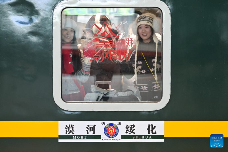 Corrida de viagens da Festa da Primavera na China ultrapassa meio percurso com 5,08 bilhões de viagens