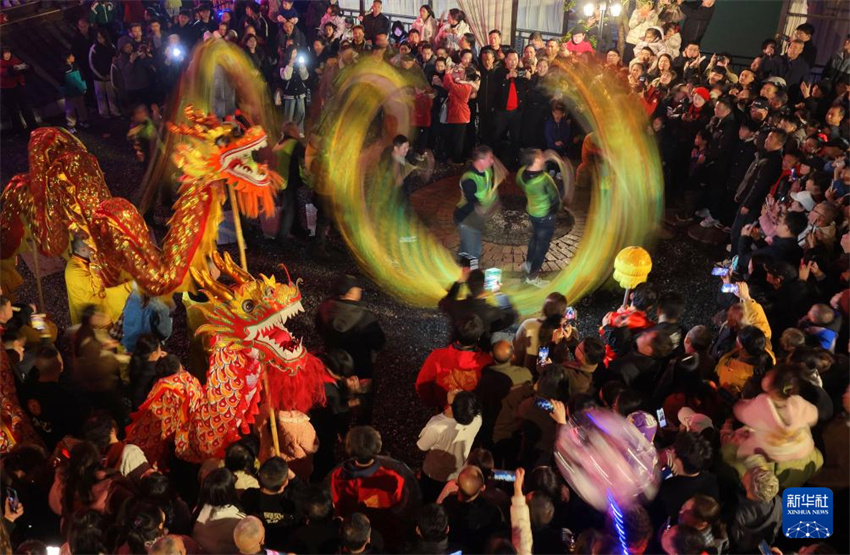 China realiza atividades para celebrar o Festival das Lanternas